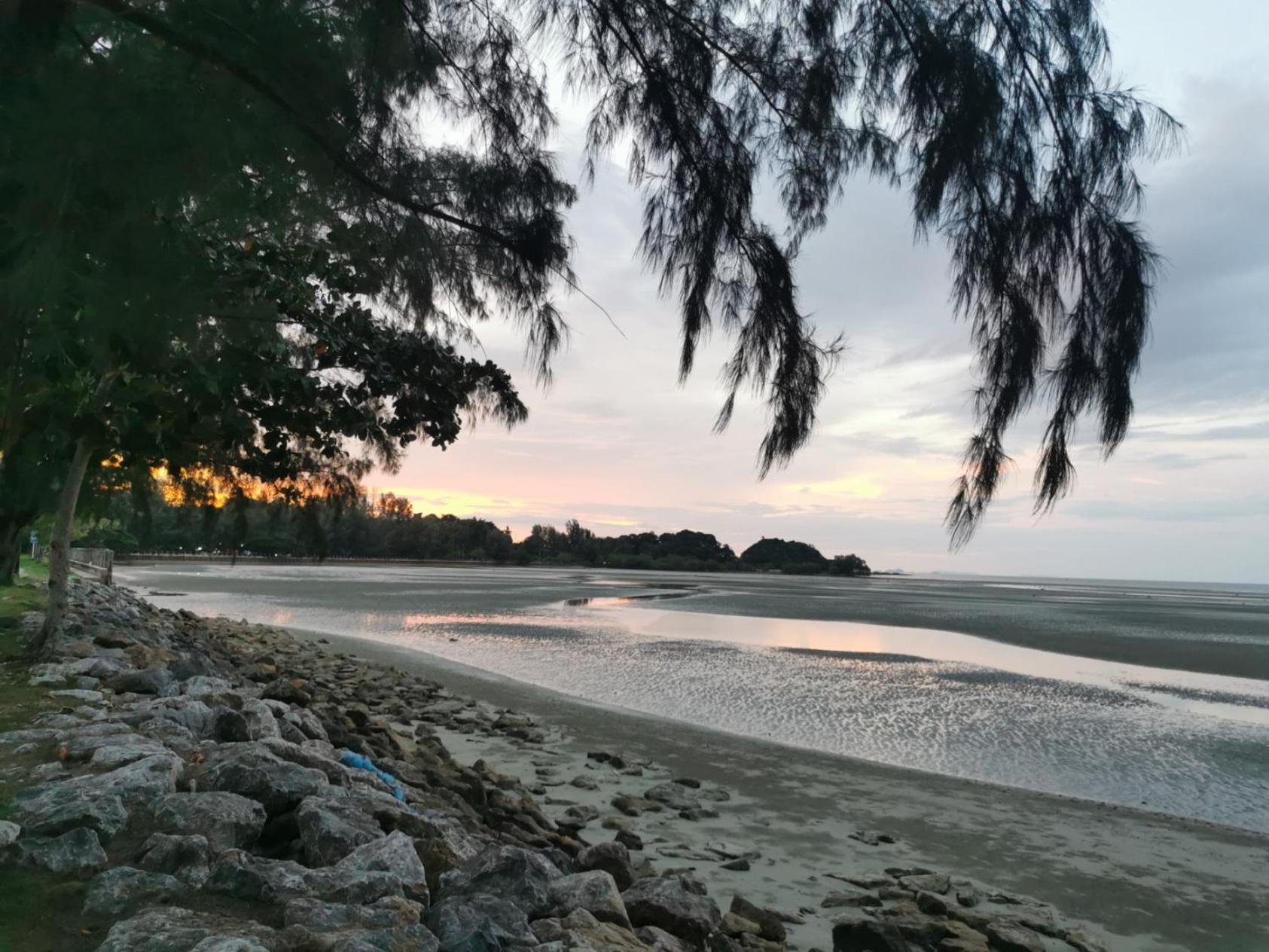 Neverland Beach Village Bungalows Ko Lanta エクステリア 写真