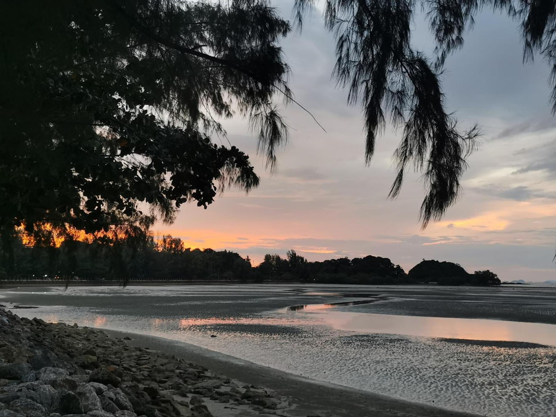 Neverland Beach Village Bungalows Ko Lanta エクステリア 写真